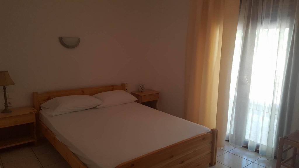 Mantos Rooms 1 Нео Клима Екстериор снимка